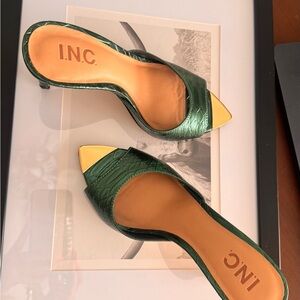 INC International Concepts Women's Metallic Green and Gold Heels